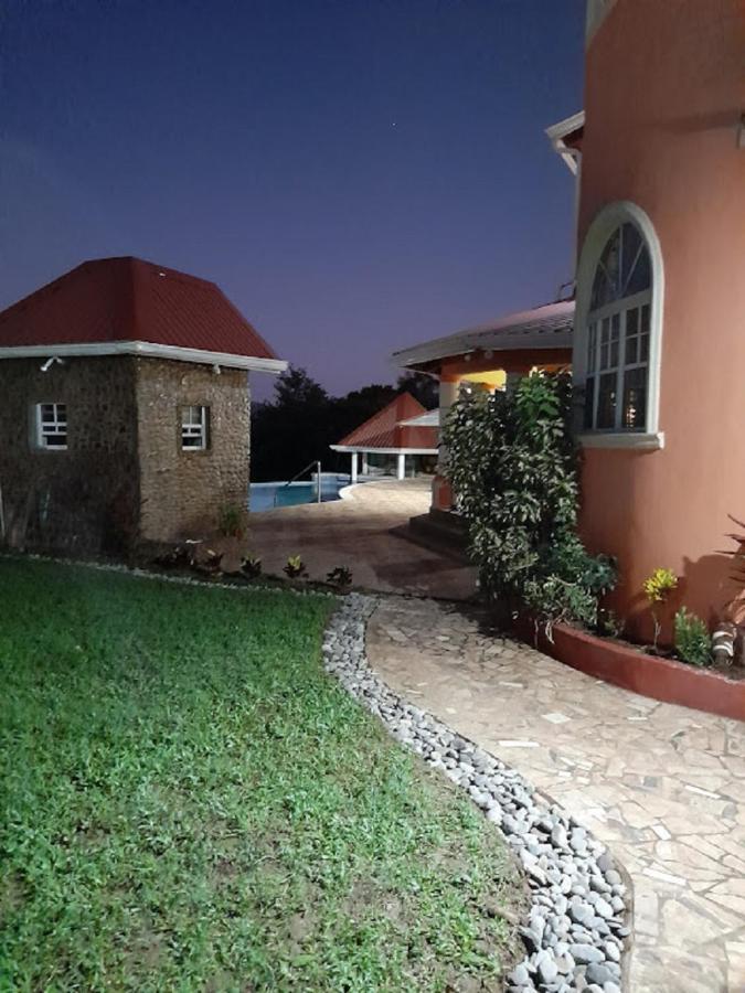 Eden Crest Villa Anse La Raye Esterno foto